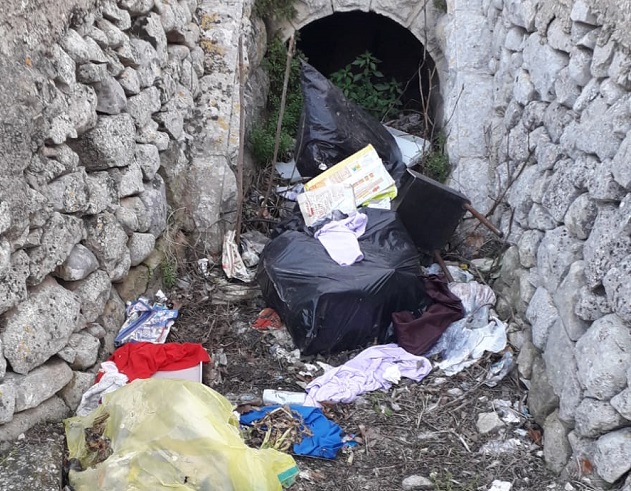 Il degrado a Ragusa: via Palma di Montechiaro. VIDEO