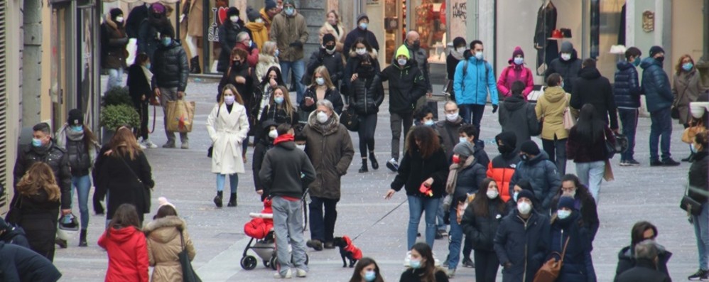 Mezza Italia rischia di tornare in zona arancione. Stabile la Sicilia
