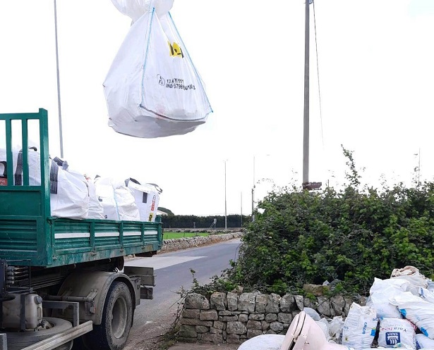 18 mila kg di rifiuti raccolti nel ragusano: continua la bonifica delle discariche abusive