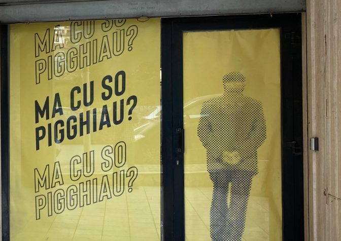 Ma cu so pigghiau? Strani cartelli apparsi a Ragusa città
