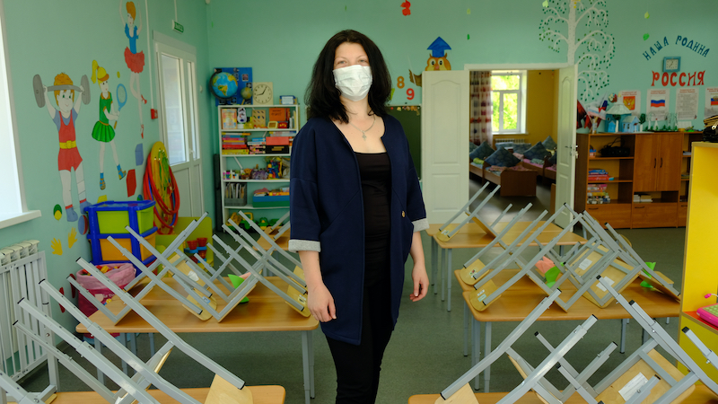 La sottosegretaria Floridia: “Dad solo con contagi elevati, è presto per togliere mascherine”
