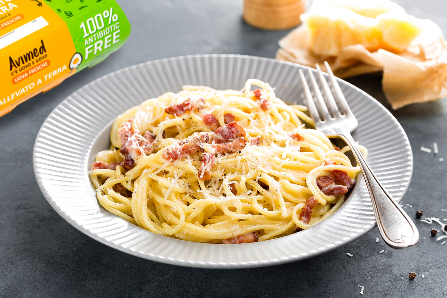Le uova antibiotic free per il #carbonaraday. Avimed, azienda leader del polo avicolo modicano, rilancia le sue produzioni totalmente senza antibiotici e che guardano all’ambiente
