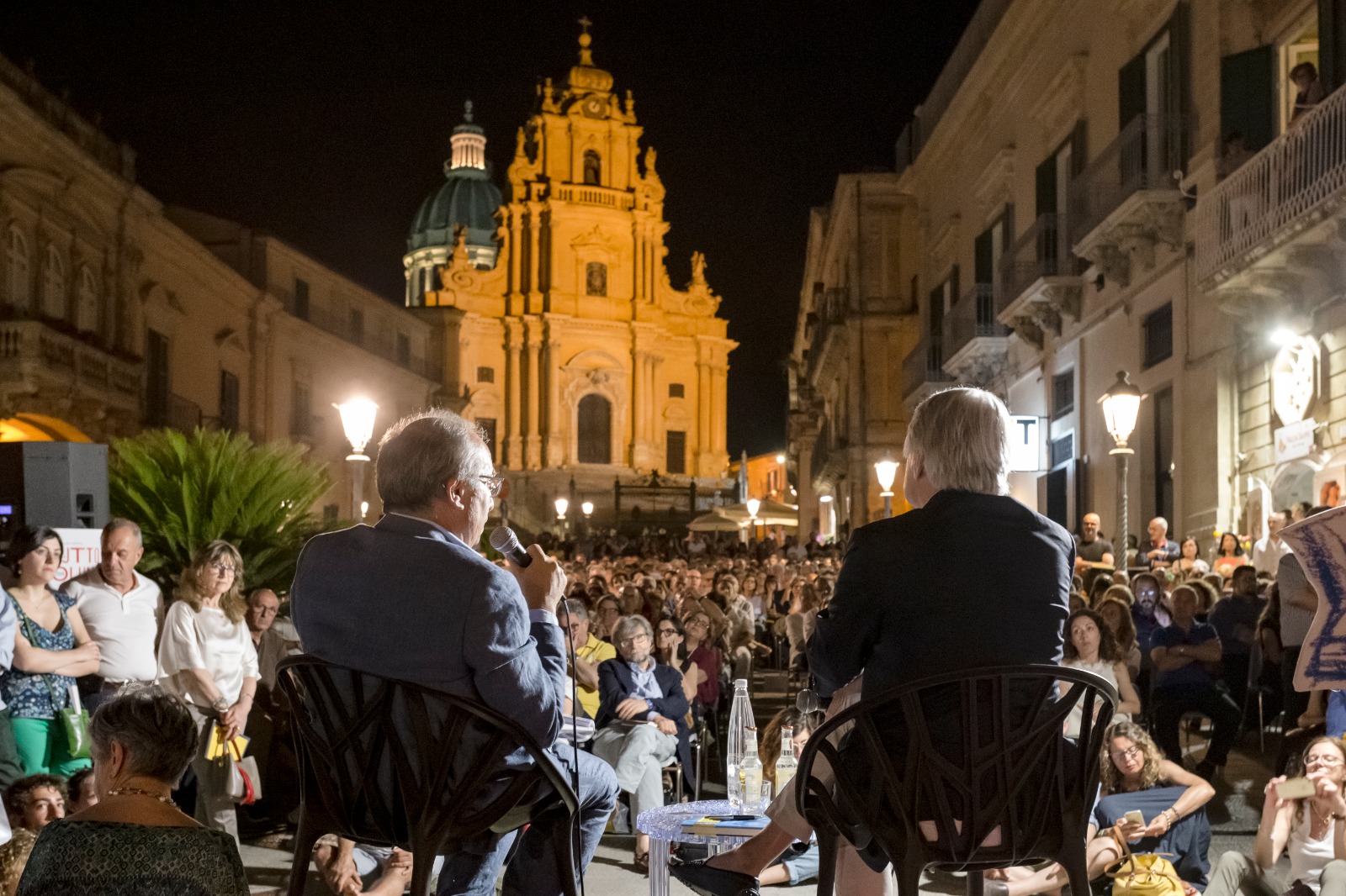 Autori, libri, generi, luoghi. Ecco tutto