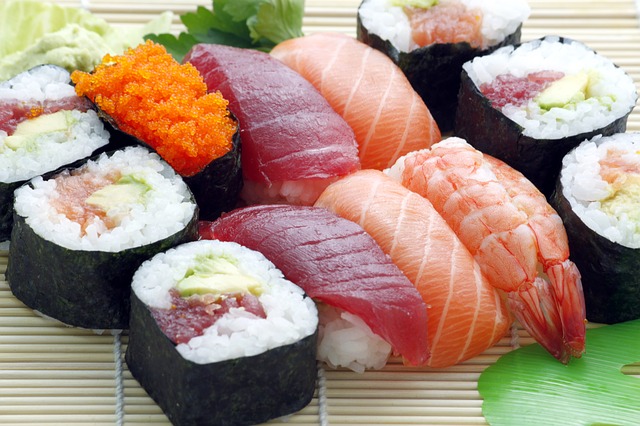 Mangiano, si alzano e scappano: furbetti del sushi a Ragusa