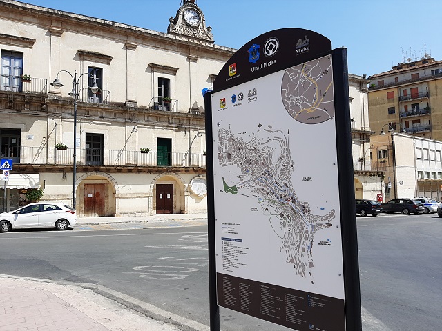 Mappe turistiche in 9 punti strategici di Modica - Ragusa Oggi