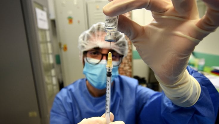 Ragusa: saranno sospesi altri 5 sanitari che non vogliono fare il vaccino. Le diffide sono più di 30