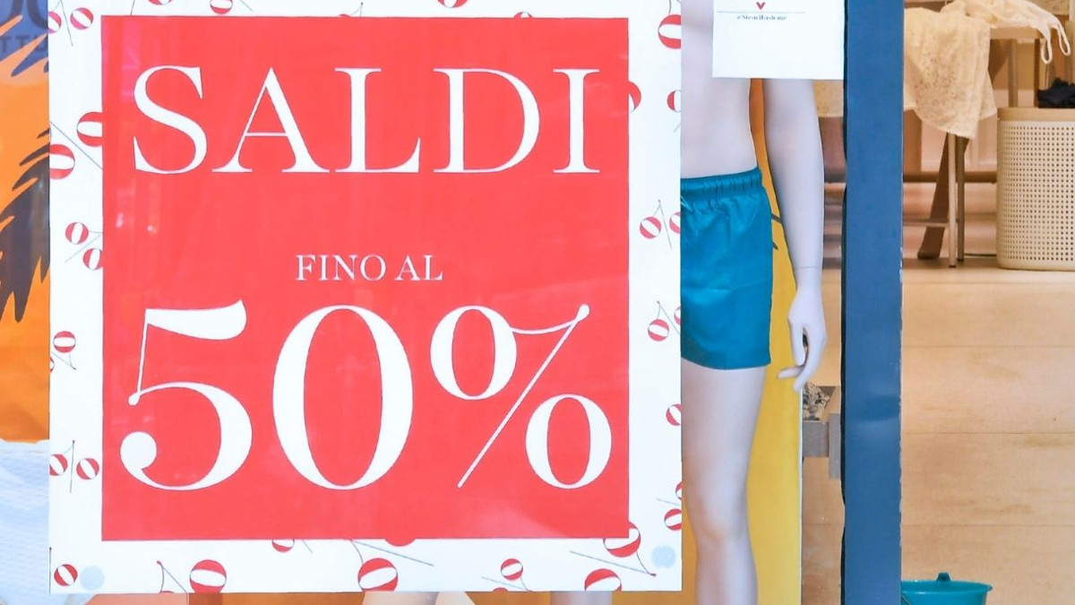 Si apre oggi in Sicilia la stagione dei saldi estivi: ci si aspetta un movimento complessivo di 130 milioni