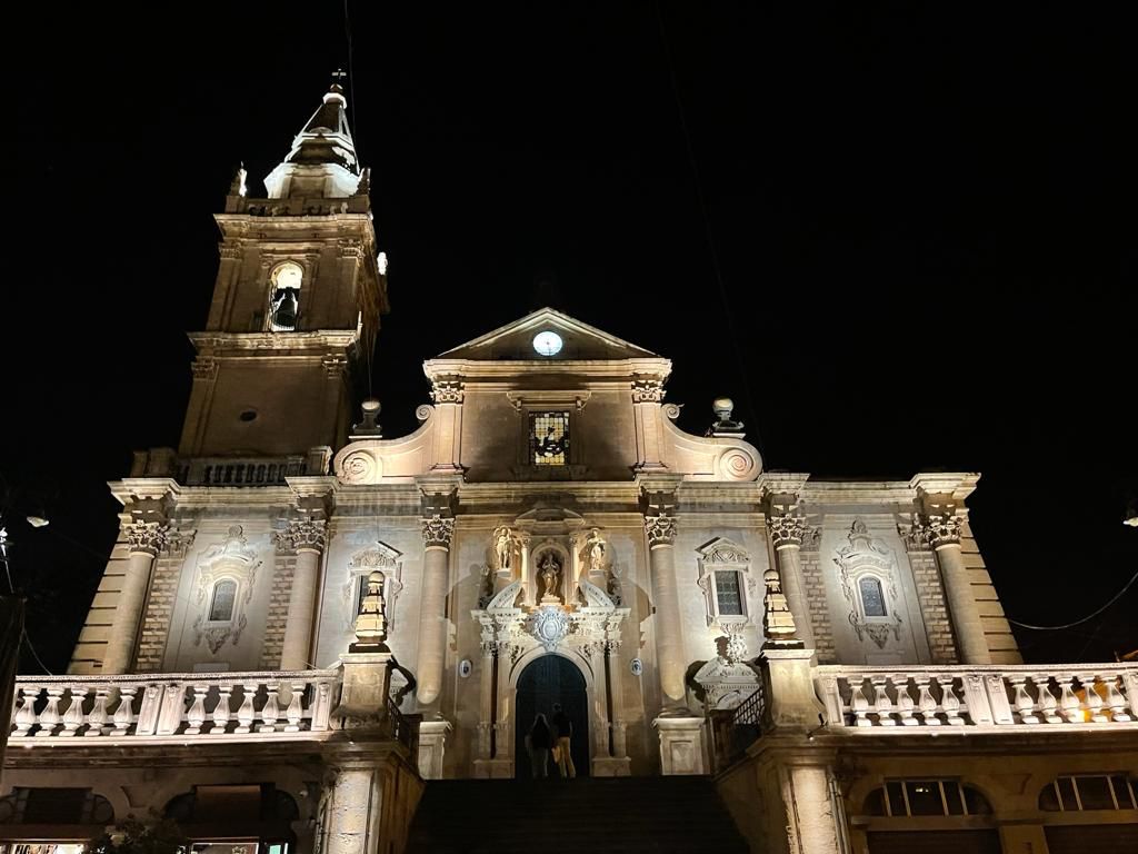 Cattedrale di Ragusa una nuova illuminazione: luce pura per la chiesa sacra