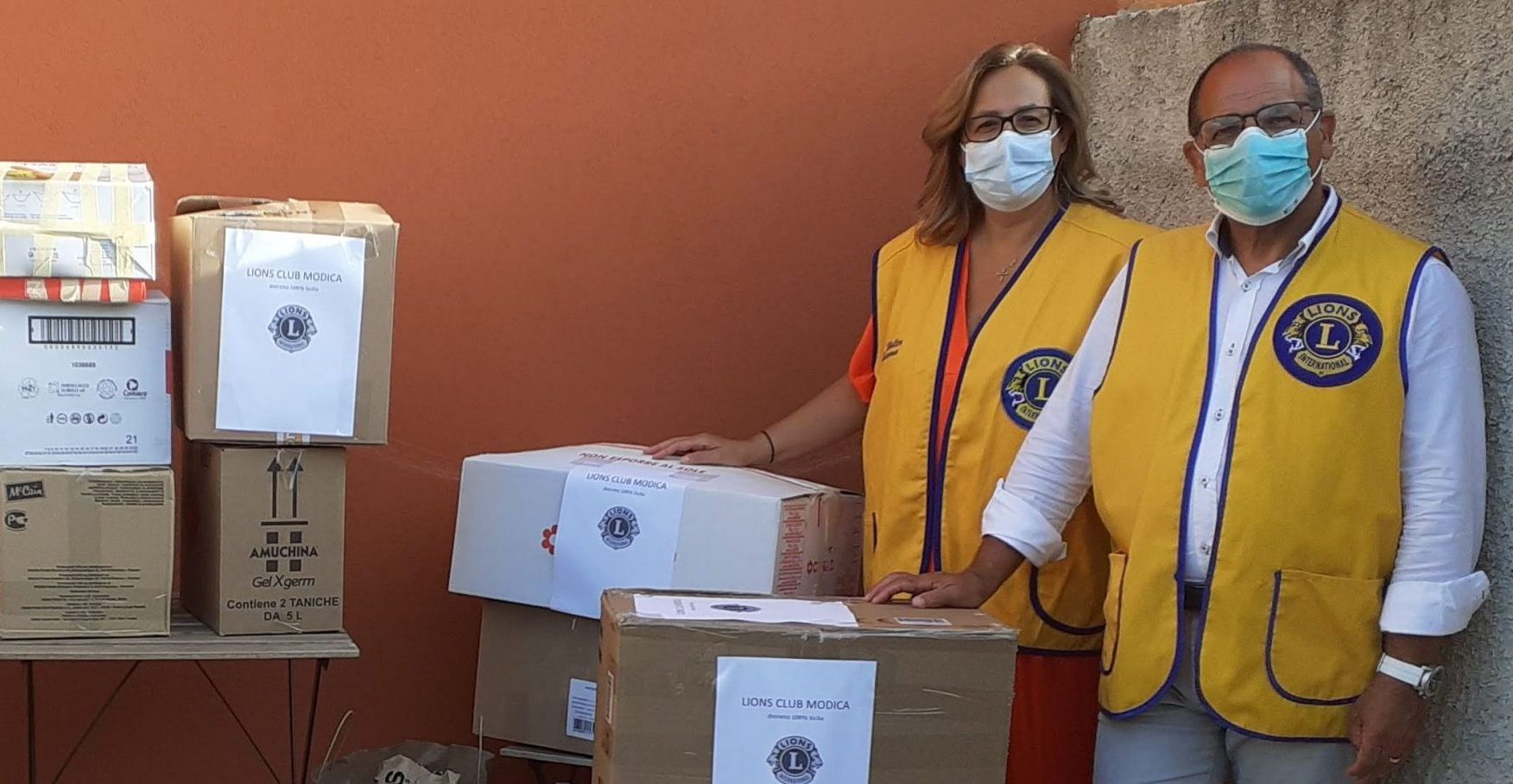 Modica, dai Lions indumenti e giocattoli per i profughi afghani