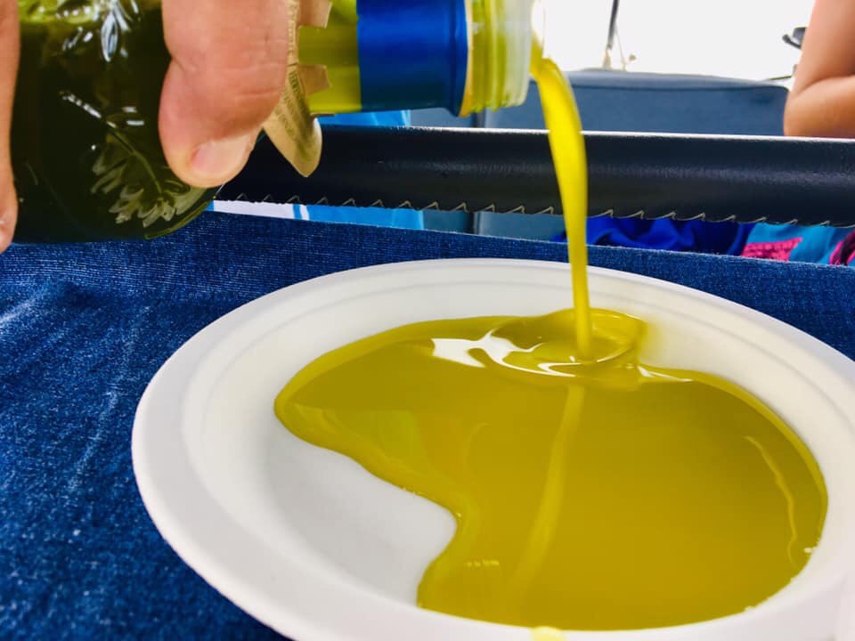 Da Ustica a Castellammare del Golfo toccando le isole Egadi per proseguire sino a San Vito Lo Capo: così si promuove per mare la cultura dell’olio extravergine d’oliva