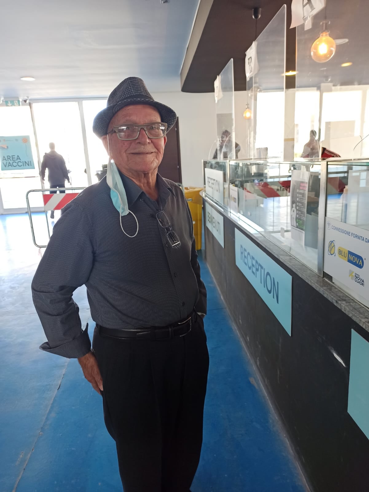 100 anni, 1 mese e due giorni: Orazio Buonafede si presenta per la terza dose di Vaccino all’Hub di Vittoria