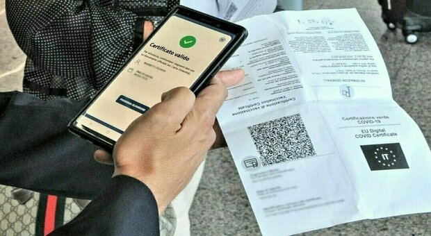 Green Pass, il sottosegretario Costa: “Dopo il 31 marzo potrebbe essere eliminato”