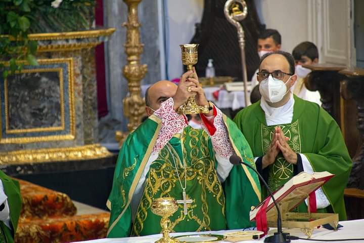 Il Vescovo La Placa visita per la prima volta la comunità di San Giorgio a Ibla