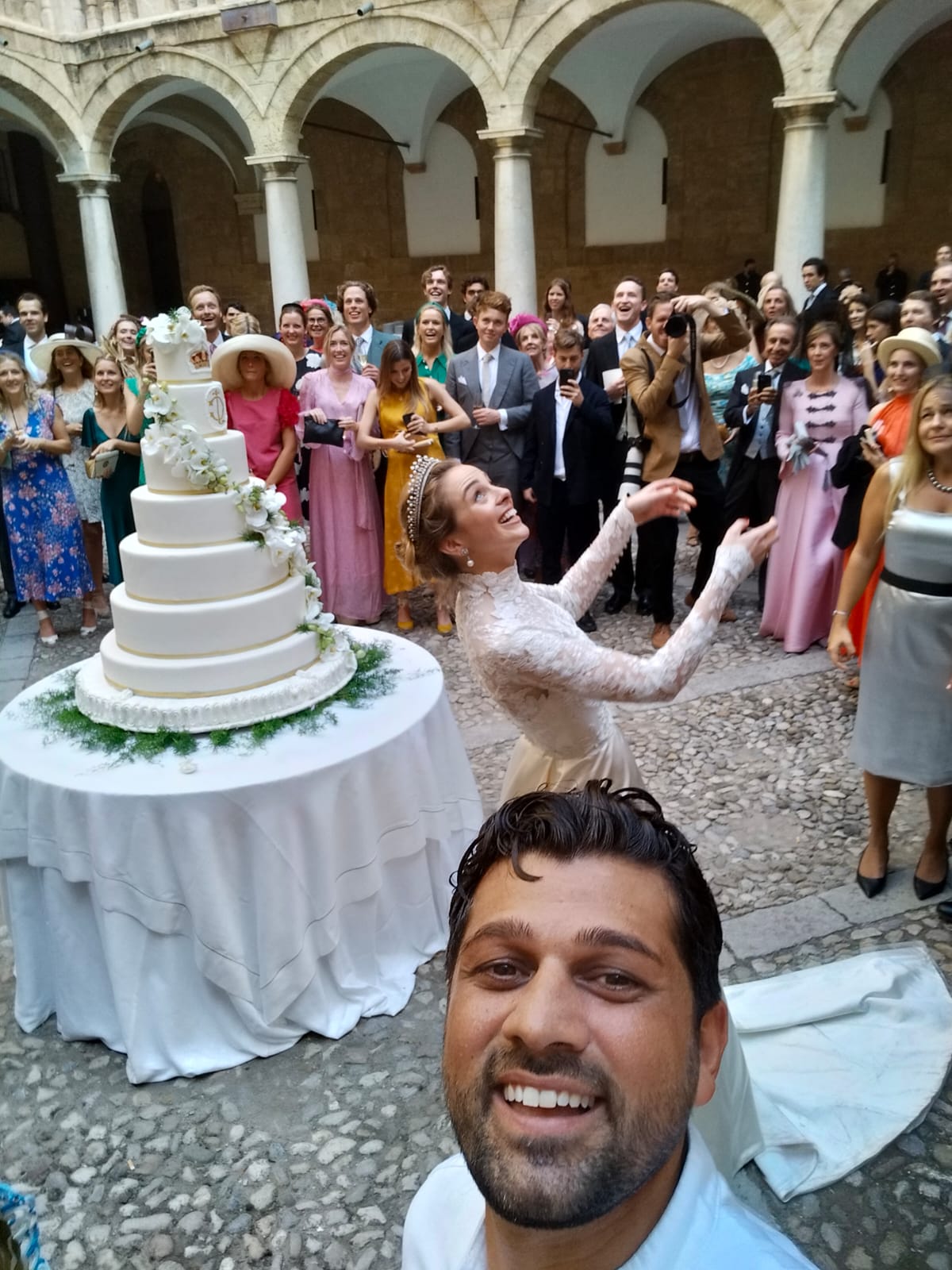 Palermo: le nozze fra il  principe Don Jaime di Borbone delle Due Sicilie e Lady Charlotte Lindesay-Bethune. Tutti i particolari sulla wedding cake svelati dal pastry chef Roberto Pennino