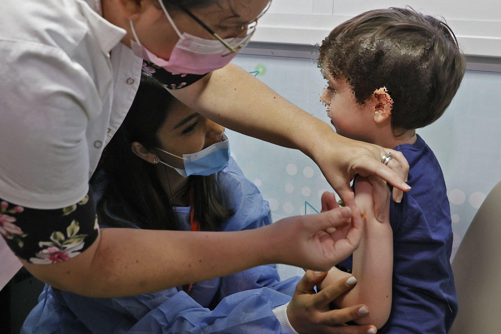 Bambini e vaccini, la Regione alza la guardia: richiamo d’ufficio per chi non è in regola