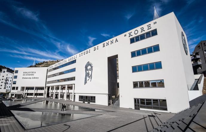 Un servizio pullman di linea da Ispica a Enna per gli studenti universitari: ordine del giorno approvato in consiglio comunale