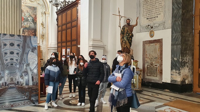 Formazione e conoscenza del territorio, gli studenti dell’Istituto Archimede visitano i luoghi di Modica promossi da “La via delle Collegiate”