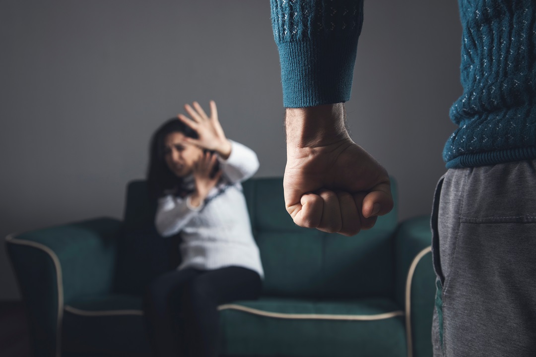 Comiso: maltrattamenti in famiglia, arrestato 32enne