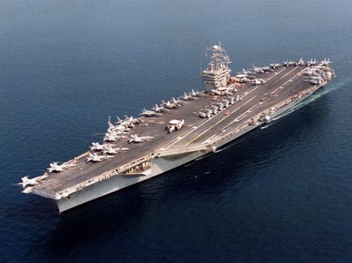 Sottomarini russi nel Mediterraneo: la portaerei “Truman” pronta a intervenire