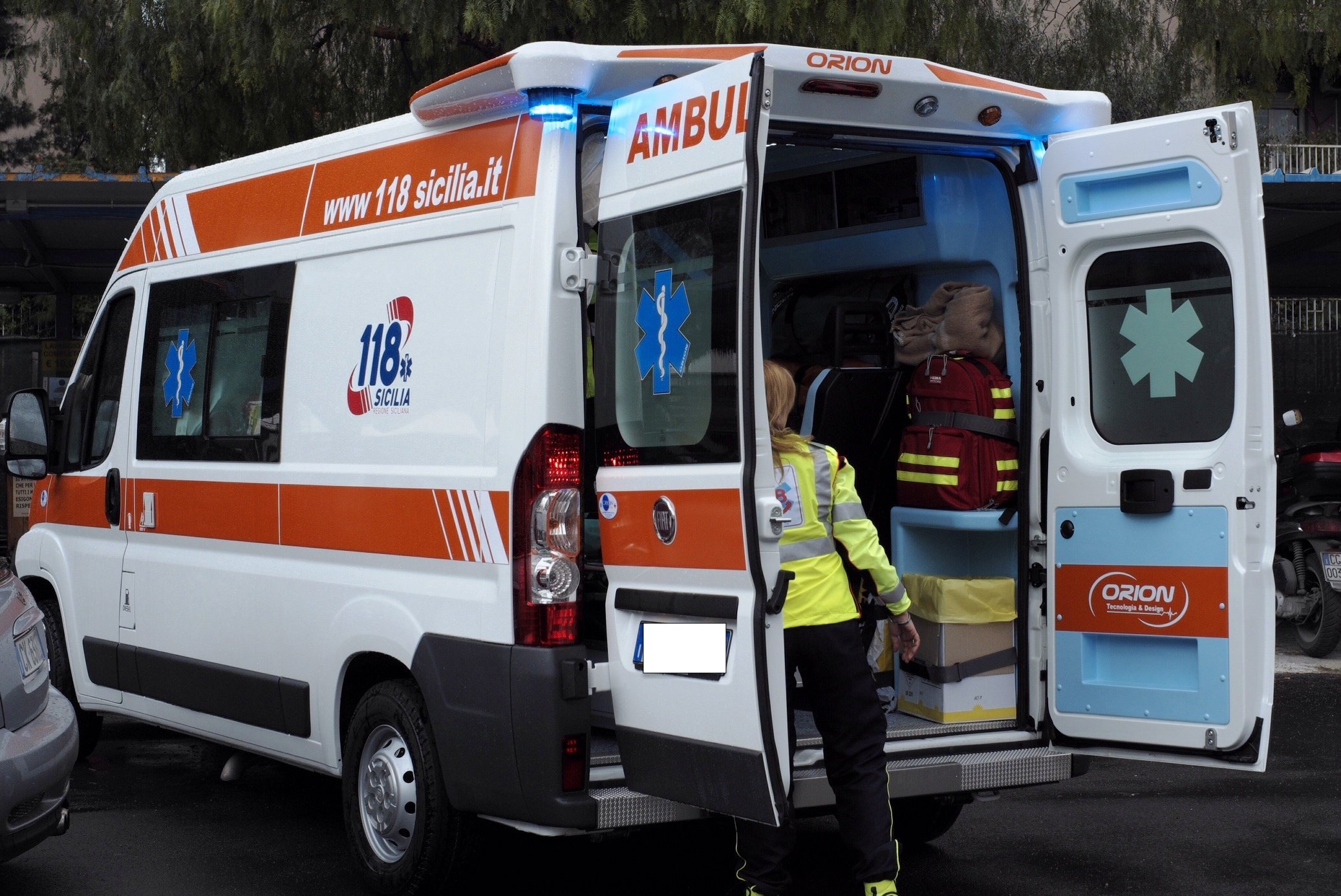Ragusa, emergenza 118: mancano 25 medici su 35 previsti. Ambulanze spesso senza dottore a bordo