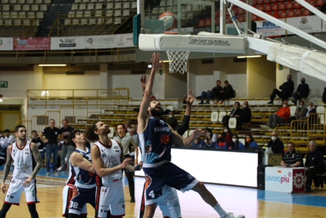 Basket serie B, la Virtus Ragusa perde contro  la Viola Reggio Calabria