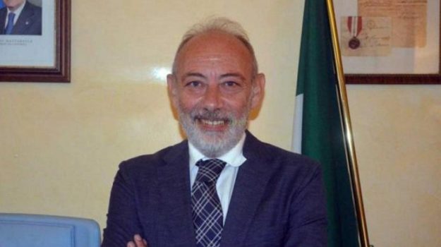 Il prefetto di Ragusa, Giuseppe Ranieri, querelato per la gestione degli Hotspot di Pozzallo e Ragusa.