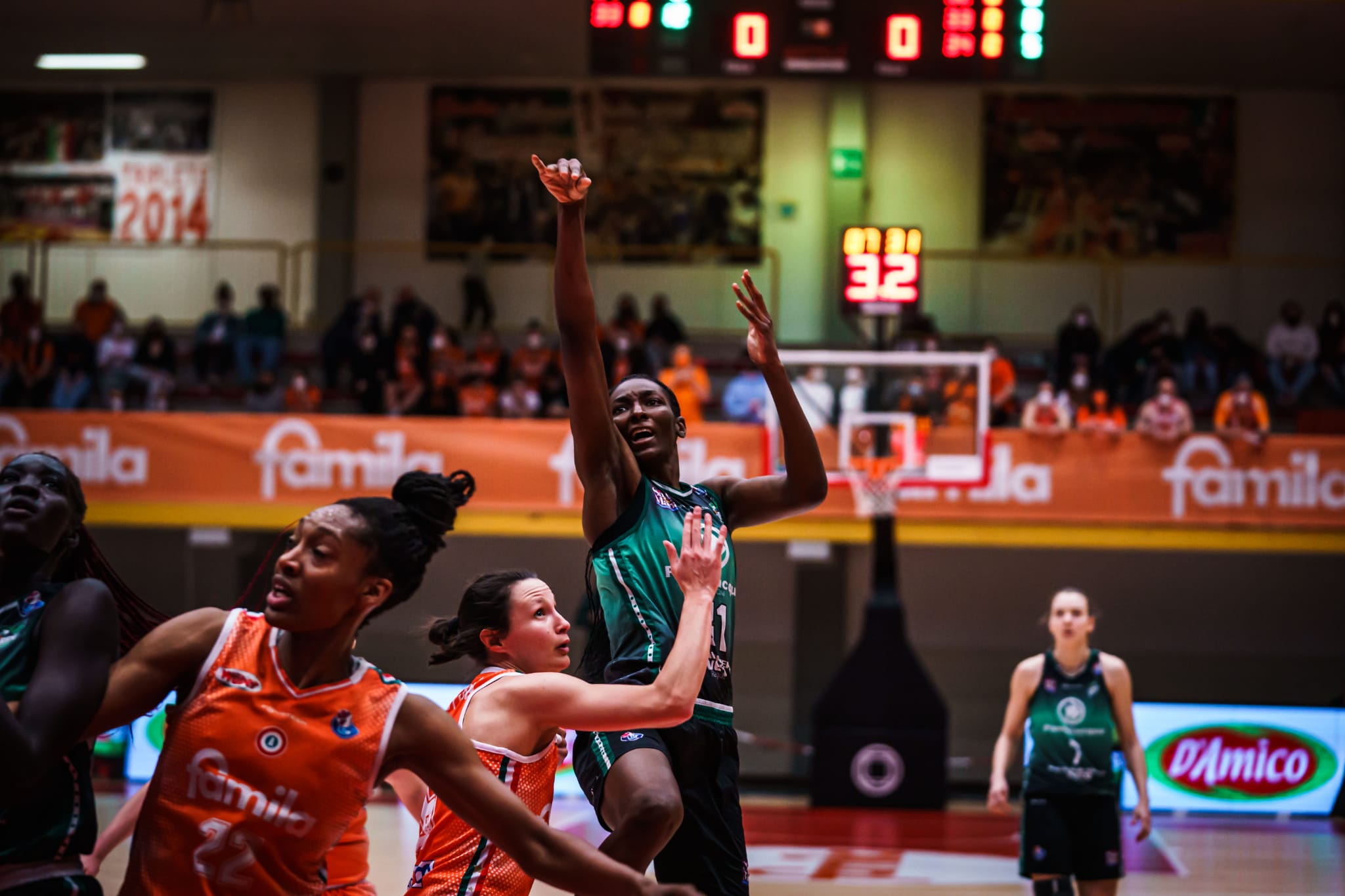 Basket: Passalcqua perde, la finale è di Schio