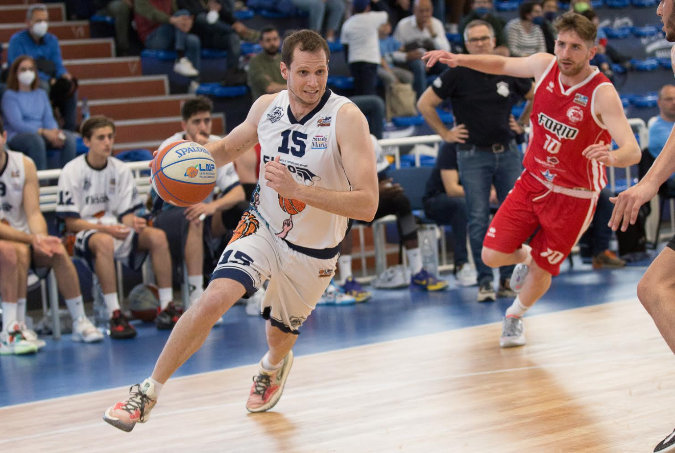 La Virtus Kleb batte la Forio Basket e chiude in quarta posizione la Regular Season