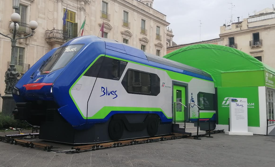 Treni elettrici e diesel anche sulle ferrovie di Ragusa. Il “Blues” piace