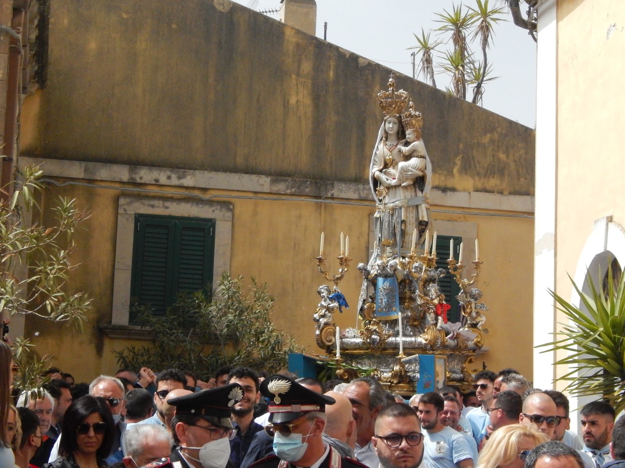 La tradizionale discesa della Madonna di Gulfi spostata a domenica. Ma prevista doppia processione con San Salvatore e San Giovanni