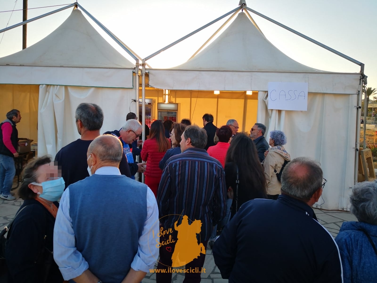Il giallo del nero di seppia. Sospesa senza preavviso la sagra a Donnalucata. Comune pronto a denunciare organizzatore
