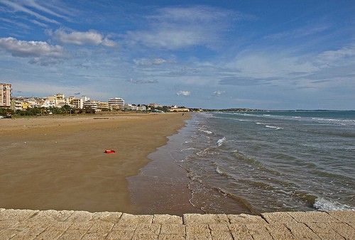 Spiagge contese in Sicilia: Pozzallo chiede una pausa di riflessione sulle nuove concessioni