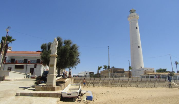 “Faro in Festa” riaccende Punta Secca: visite al faro, arte, sapori e musica sul mare
