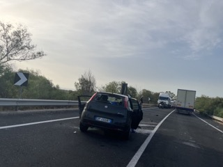 Incidente stradale sulla S.S. 194. Coinvolte tre autovetture