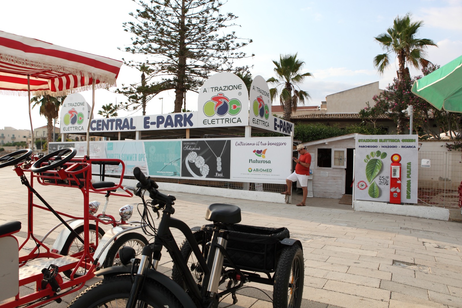 Ragusa ha il suo “central e-park”. A Marina prima area di sosta e ricarica con energia pulita da fonte rinnovabile. Tra le prime in Europa