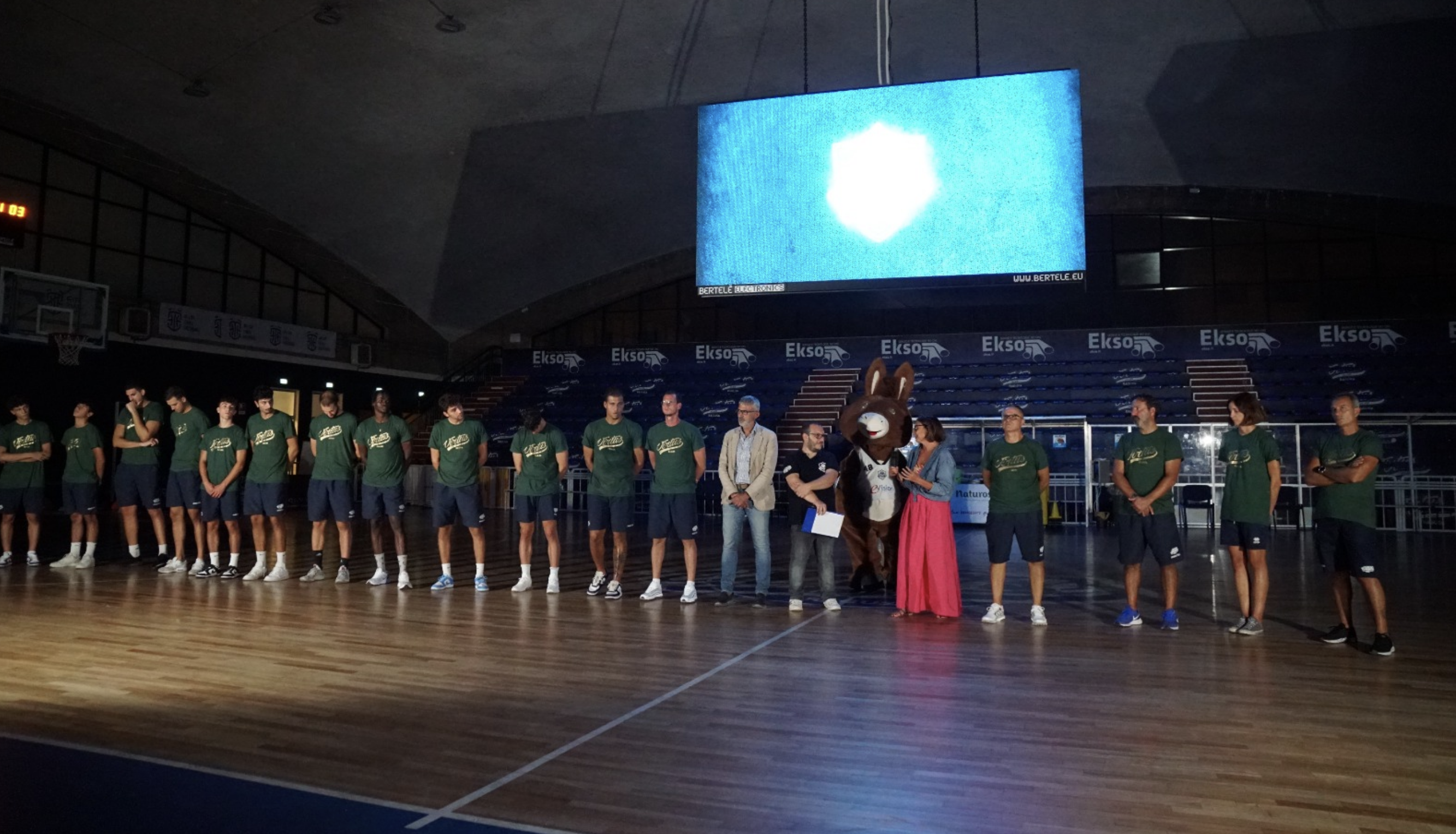 Appassionatamente Virtus! Presentata la squadra e il nuovo progetto sportivo in serie B. Da sostenere tutti in campo. VIDEO