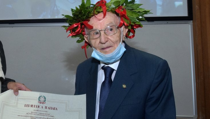 Si era laureato a luglio, morto a 99 anni a Palermo Giuseppe Paternò