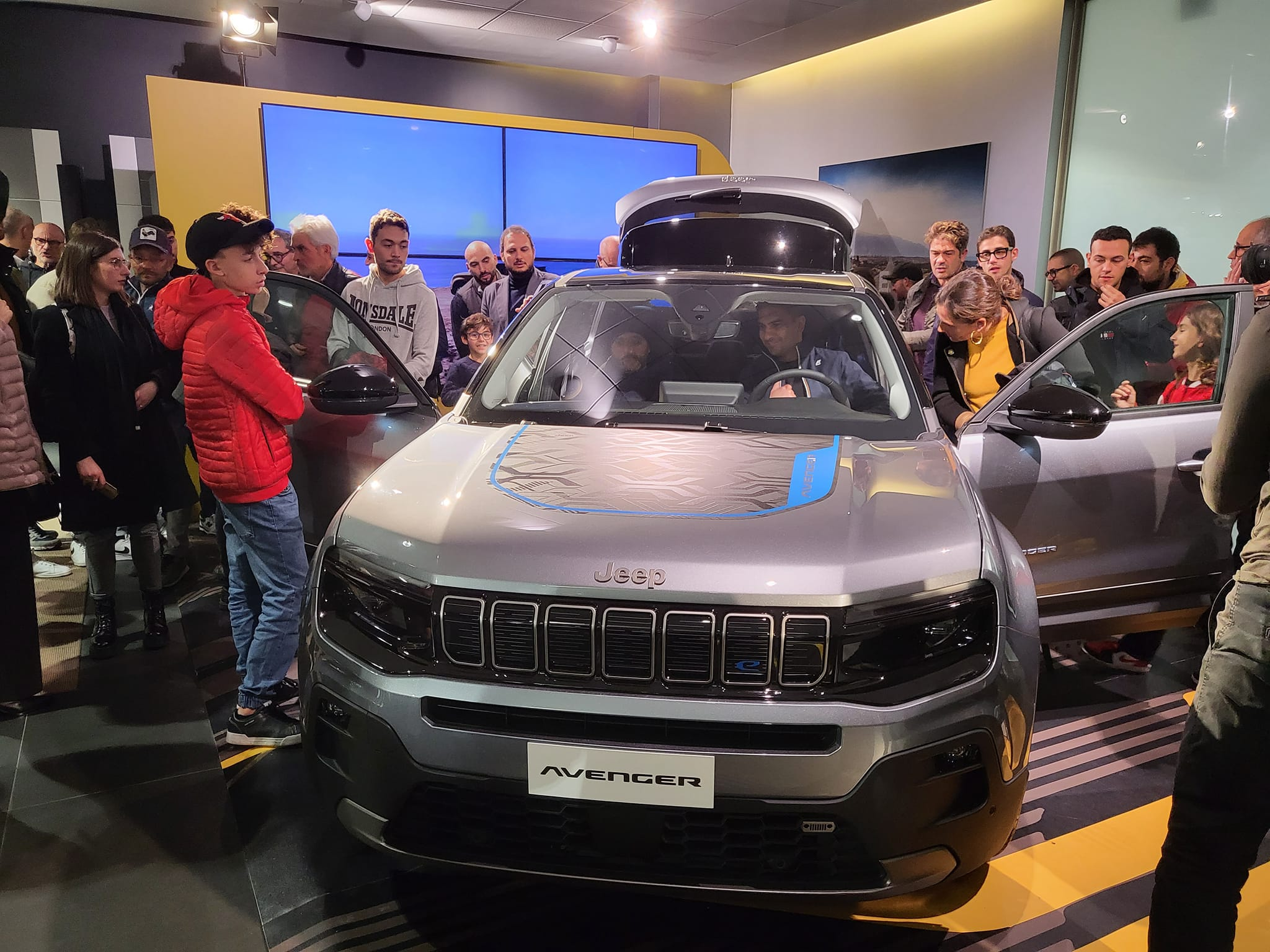 Presentata in anteprima la Jeep Avenger. A Ragusa dal Gruppo Scar. VIDEO