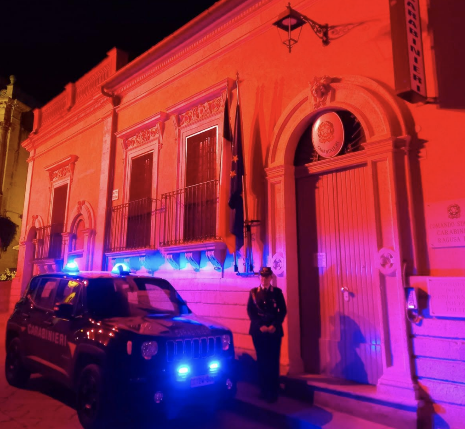 Ragusa: Caserme Carabinieri con sedi protette, per vittime vulnerabili, illuminate d’arancione