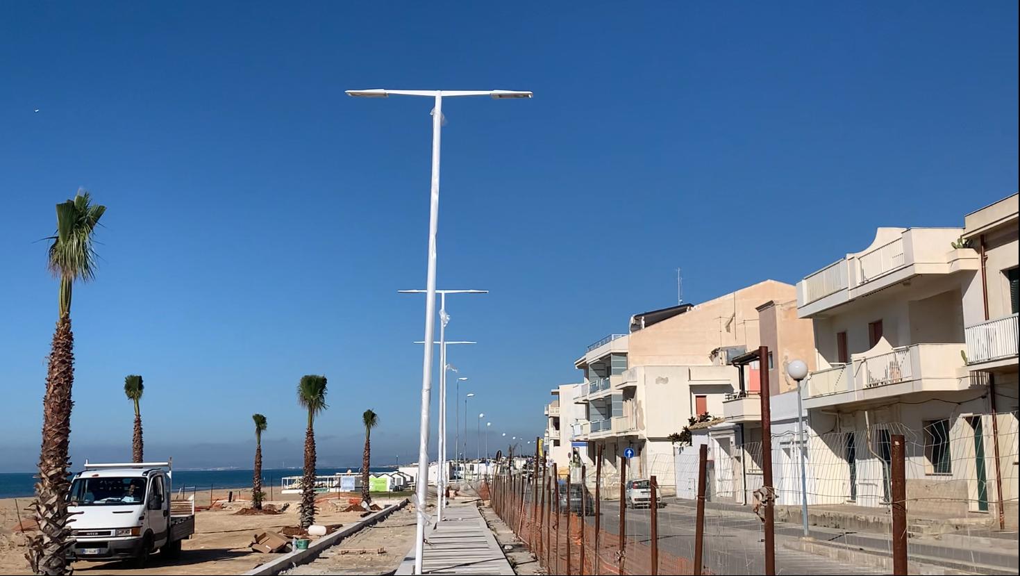 Prosegue la riqualificazione del lungomare di Scoglitti