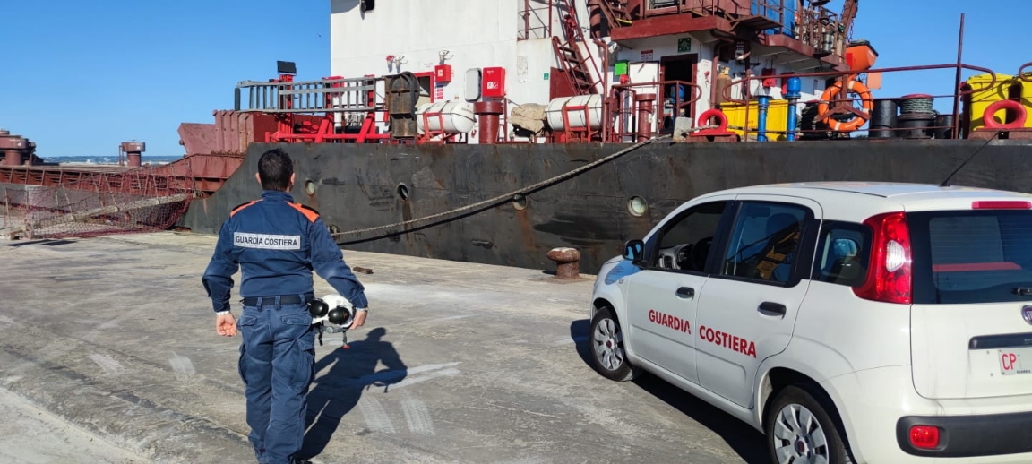 Bloccato un mercantile tunisino a Pozzallo: gravi deficit sulla sicurezza