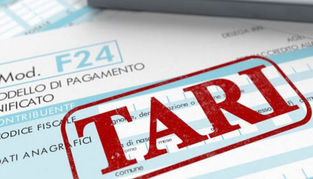 La “guerra” della Tari a Scicli. Sullo sfondo le discariche abusive sparse nel territorio