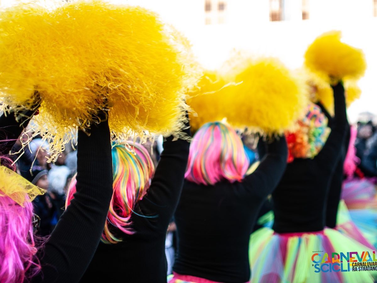 Bellissimo il carnevale di Scicli, ma fate qualcosa per il traffico in tilt!