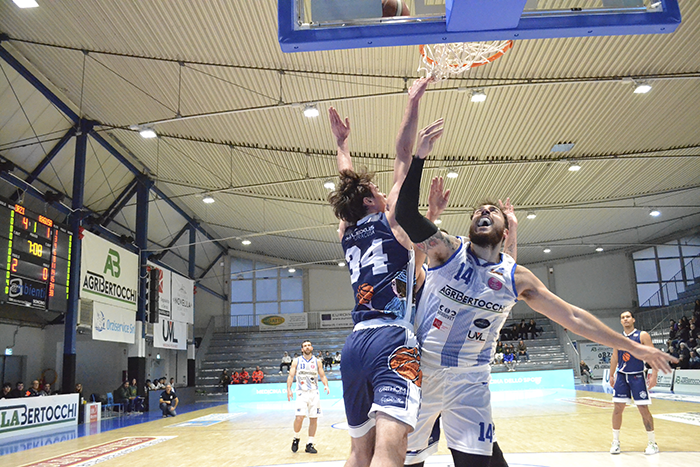 Basket: bella sfida fra Virtus Ragusa e Orzinuovi