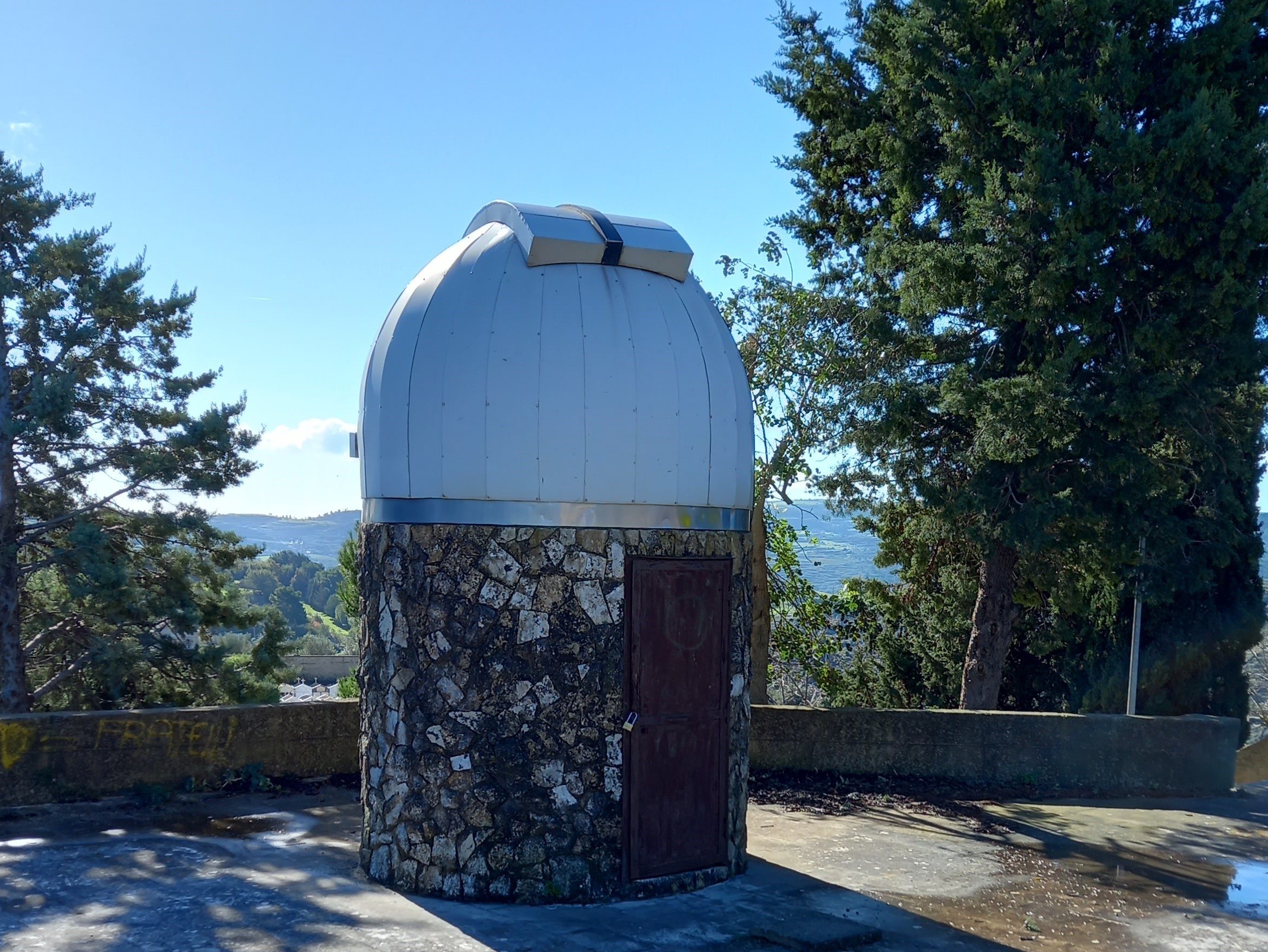 Luoghi del cuore del FAI: l’osservatorio astronomico di Monterosso è decimo in Sicilia. Ma quel luogo merita l’interesse di tutti. FOTO