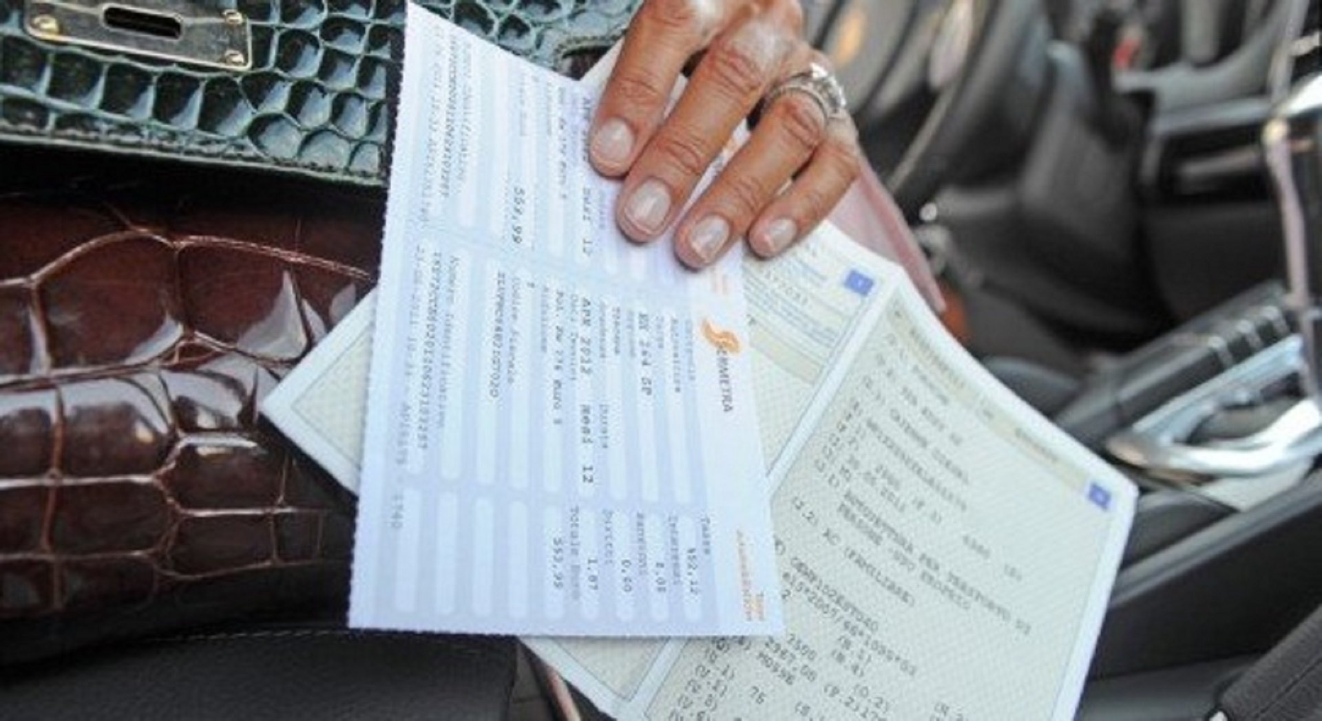 Stracciabollo, c’è tempo fino al 15 dicembre per cancellare sanzioni e interessi