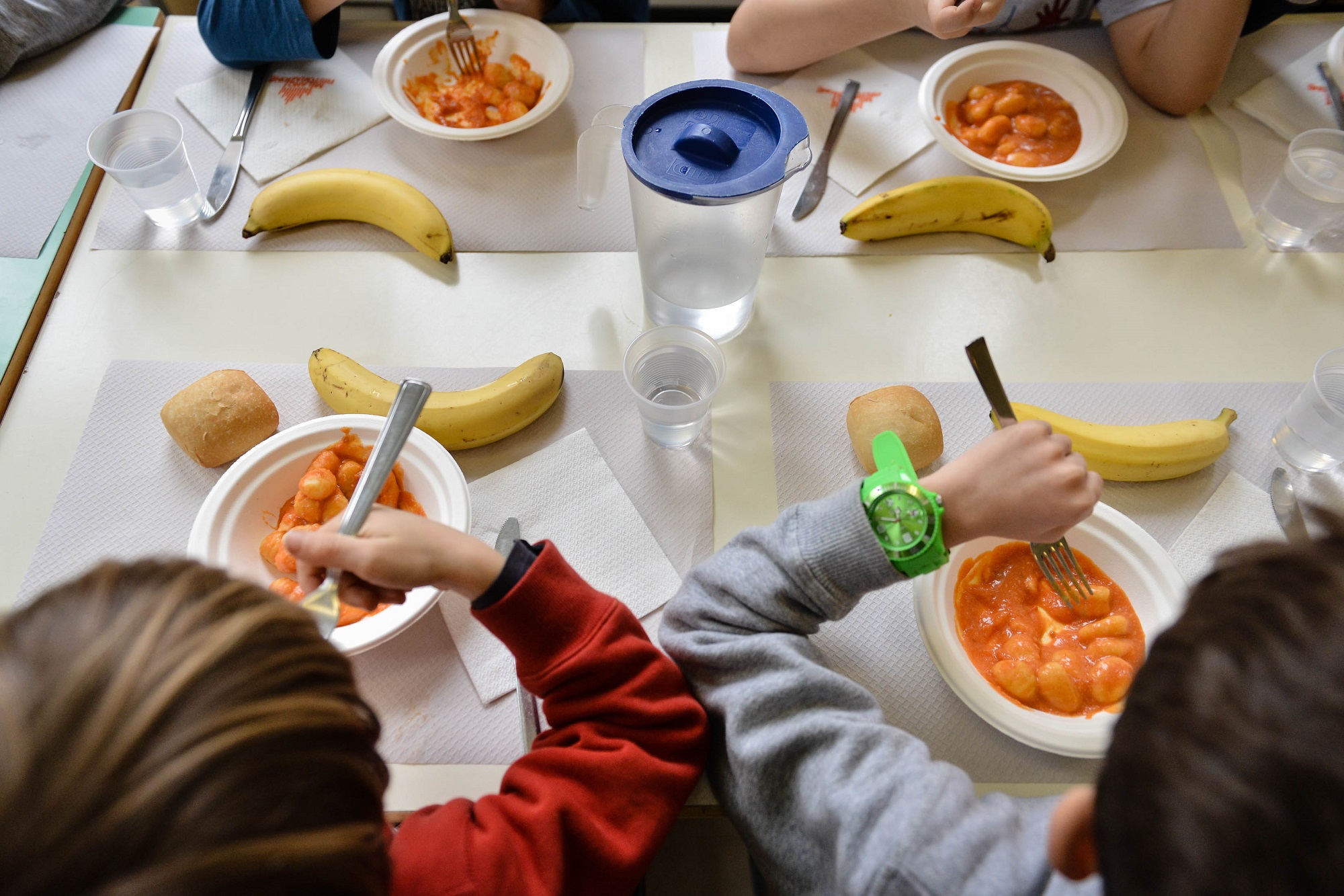 Pronta a partire la mensa per le classi a tempo prolungato della scuola dell’obbligo a Ispica. Appaltato il servizio