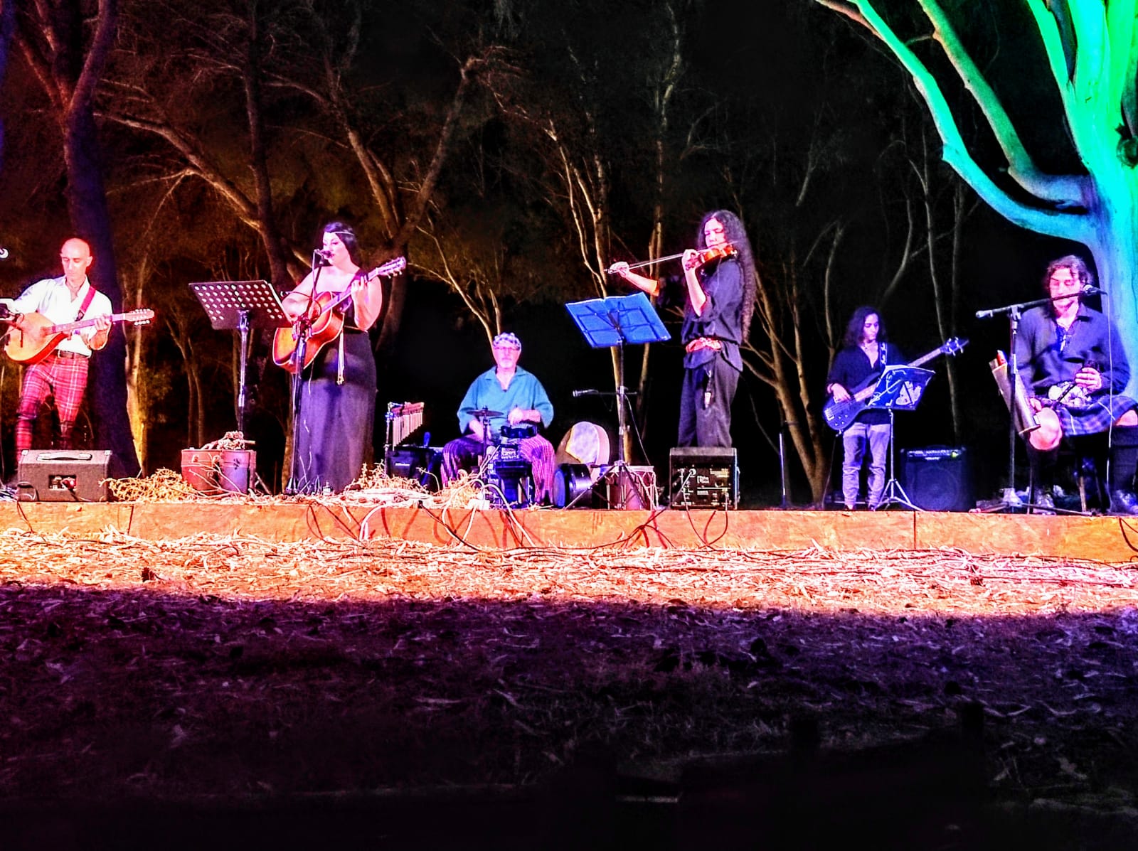 La musica celtica dei Tir-na-nog apre “Festacrante” in via Roma oggi pomeriggio per rilanciare il centro storico