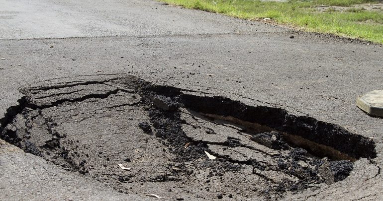 Scicli: quella strada è una “mulattiera” stretta, tortuosa e piena di buche