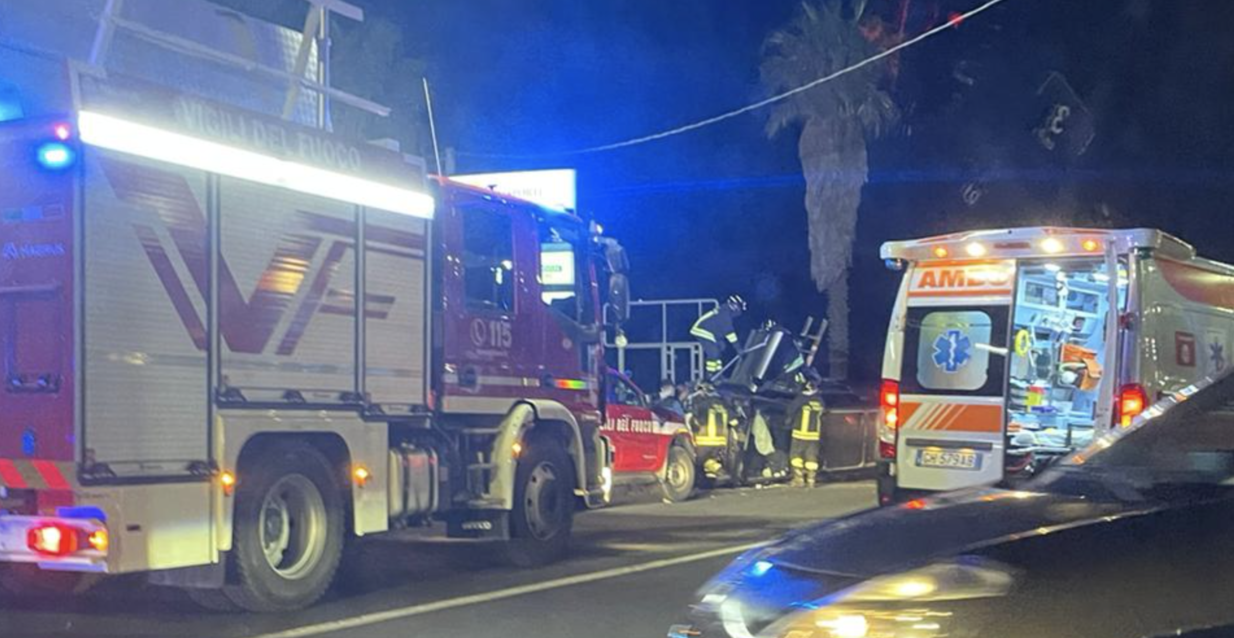 Incidente stradale a Bruscè, auto capovolta